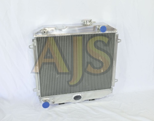 радиатор алюминиевый УАЗ 469 под ручной стартер 70мм MT AJS фото 7