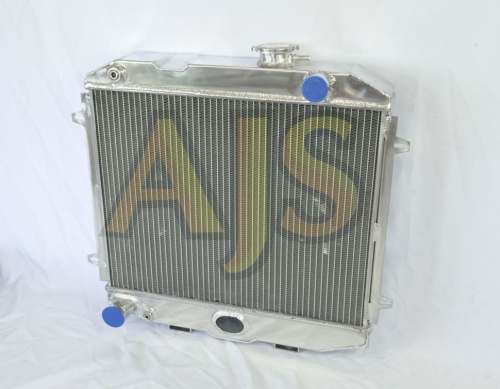 радиатор алюминиевый УАЗ 469 под ручной стартер 70мм MT AJS фото 8